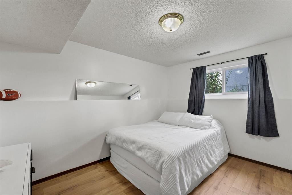 253 11 Street Ne, Medicine Hat, AB