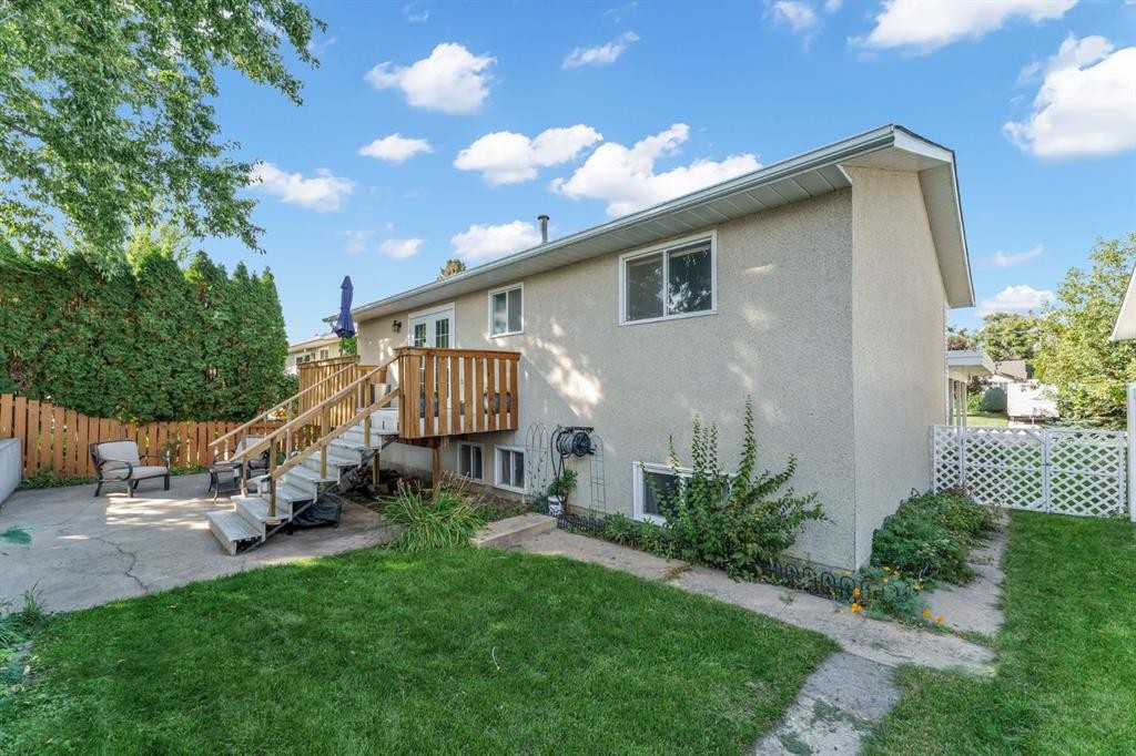 253 11 Street Ne, Medicine Hat, AB
