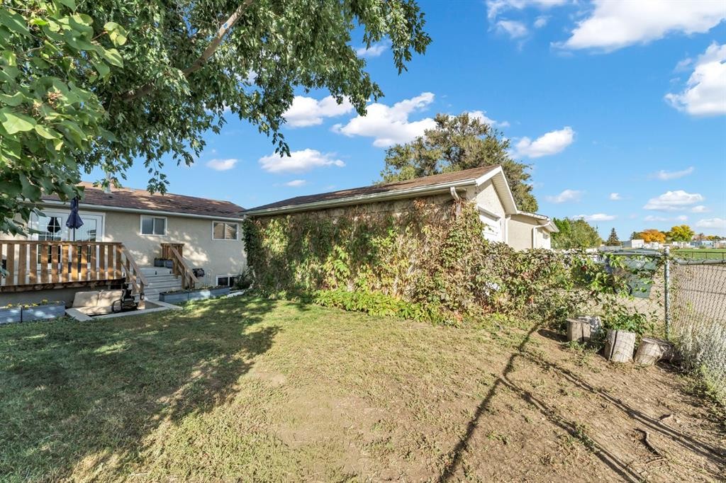 253 11 Street Ne, Medicine Hat, AB