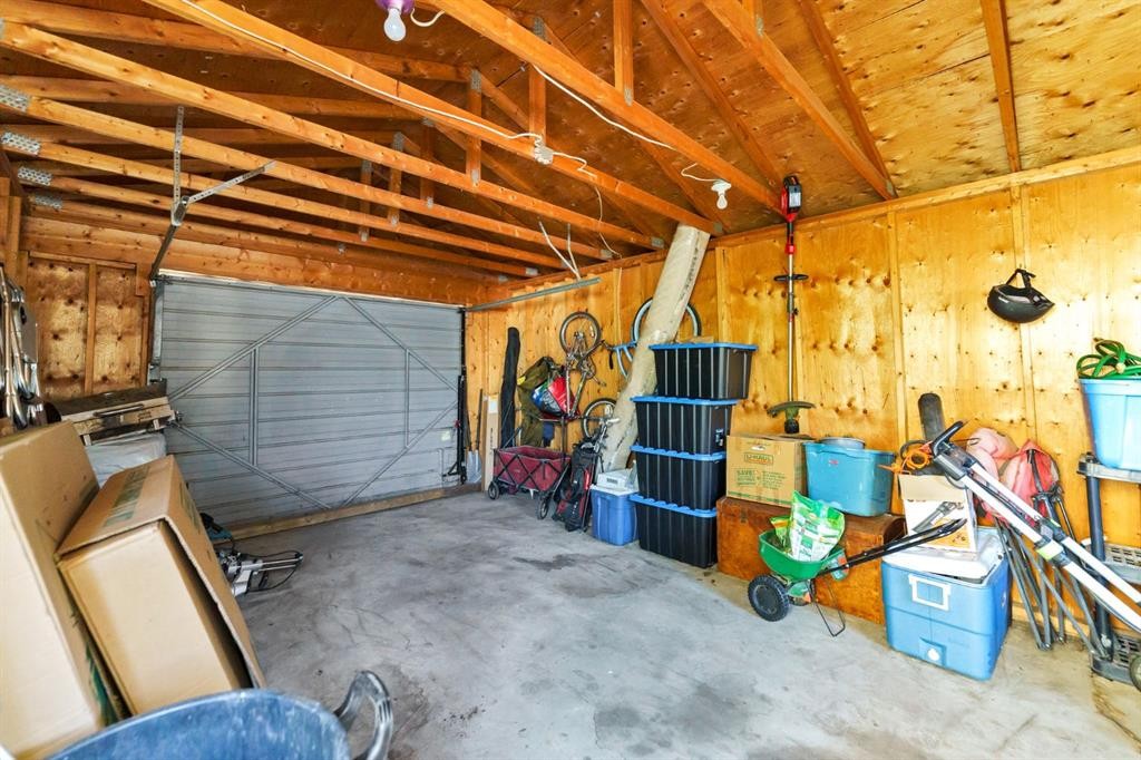 253 11 Street Ne, Medicine Hat, AB