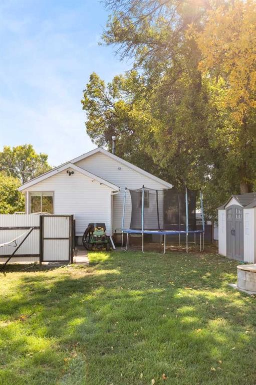 1178 Queen Street Se, Medicine Hat, AB