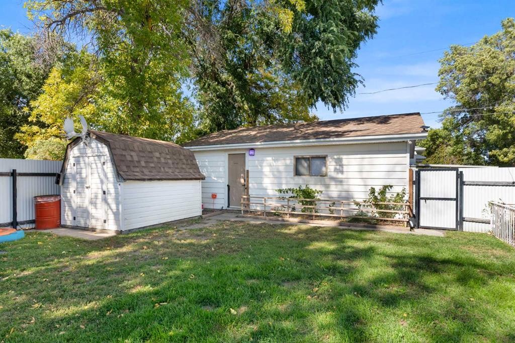 1178 Queen Street Se, Medicine Hat, AB