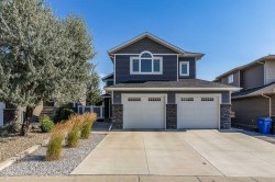 32 Hamptons Crescent SEMedicine Hat, AB T1B 0N7