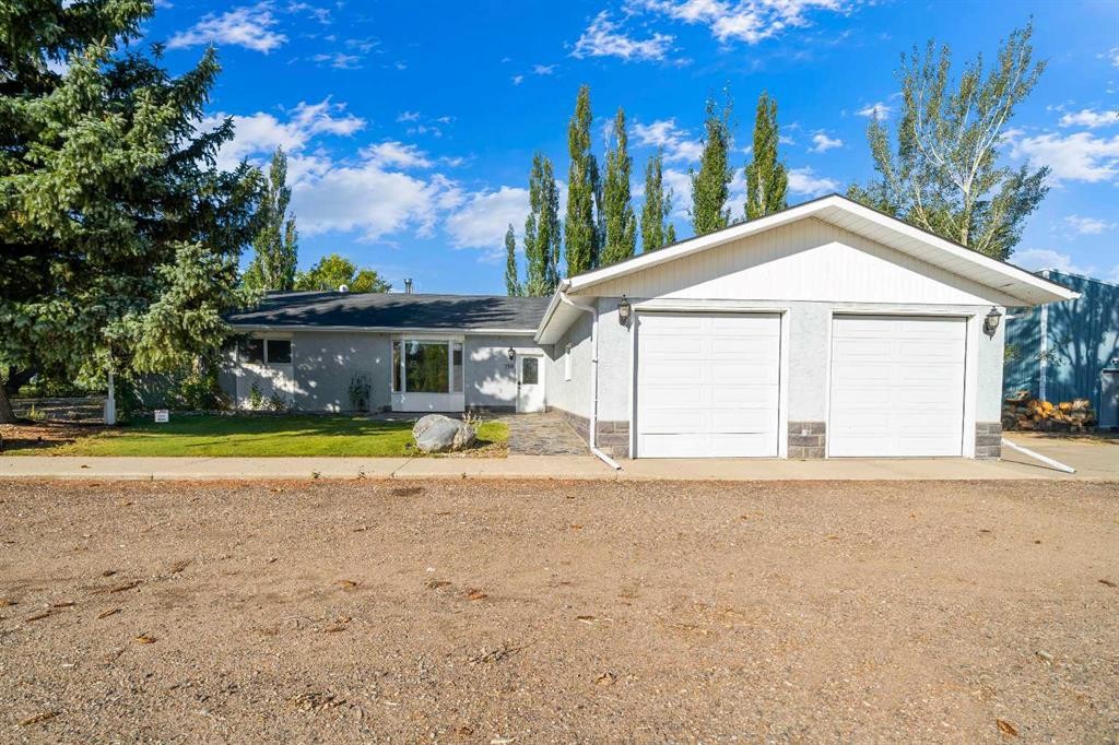 150 Chudleigh Street, Etzikom, AB