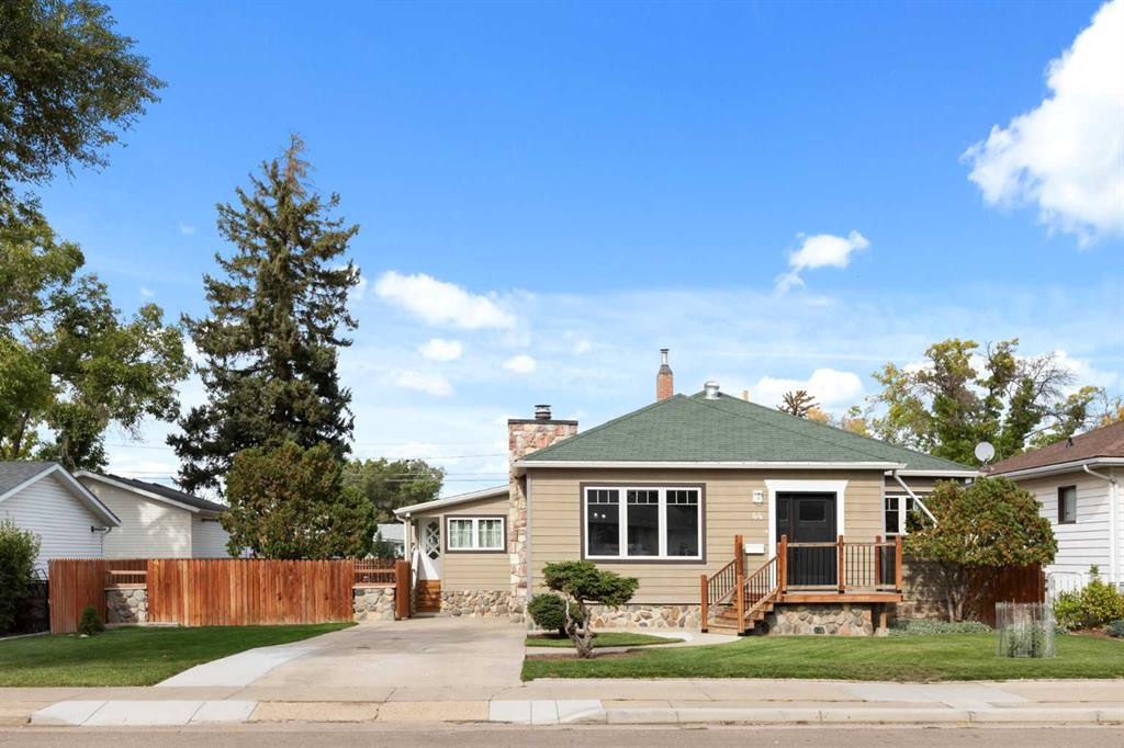 44 8 Street Ne, Medicine Hat, AB