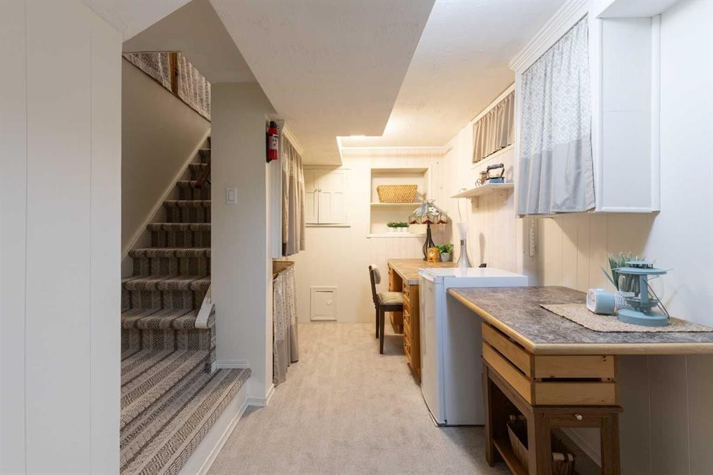 44 8 Street Ne, Medicine Hat, AB