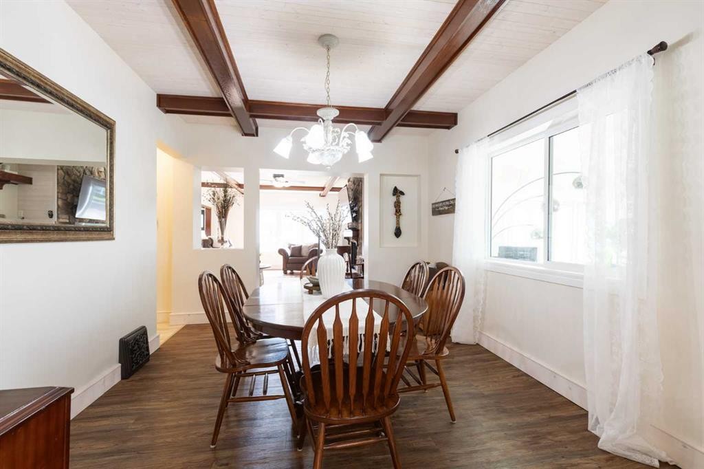 44 8 Street Ne, Medicine Hat, AB