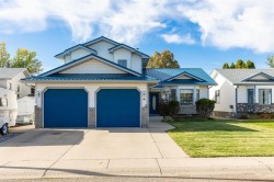 64 Huxley Green NEMedicine Hat, AB T1C 1W2