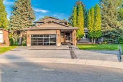 17 Lupine Court SEMedicine Hat, AB T1B 2K2