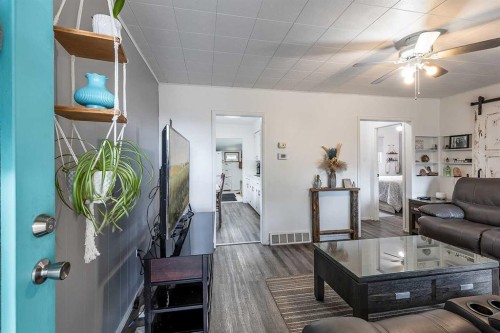 708 Broadway Avenue EAST Redcliff, AB T0J 2P0
