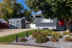 1654 10 Avenue NEMedicine Hat, AB T1A 6G5