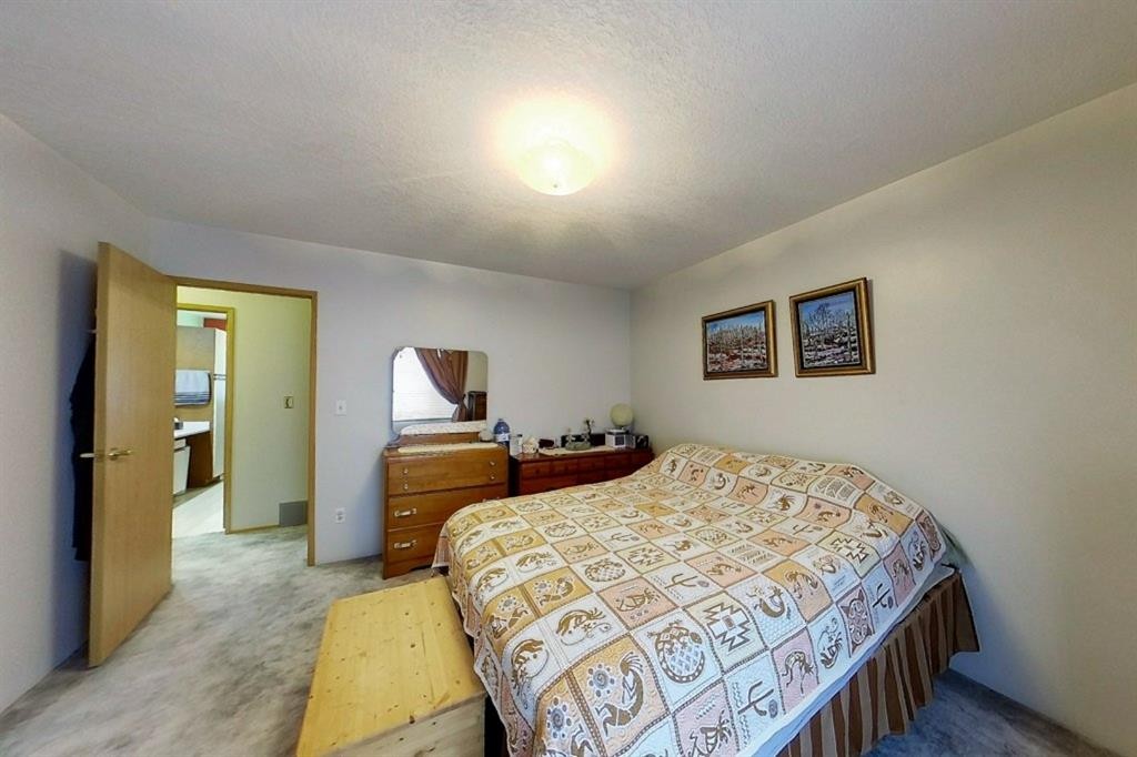 5114 49 Ave, Robb, AB - Indoor Photo Showing Bedroom