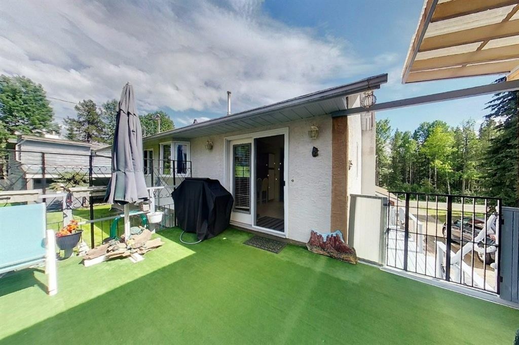 5114 49 Ave, Robb, AB - Outdoor