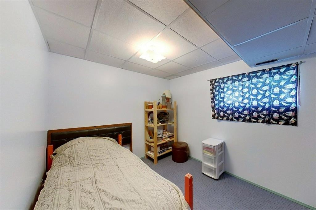 5114 49 Ave, Robb, AB - Indoor Photo Showing Bedroom