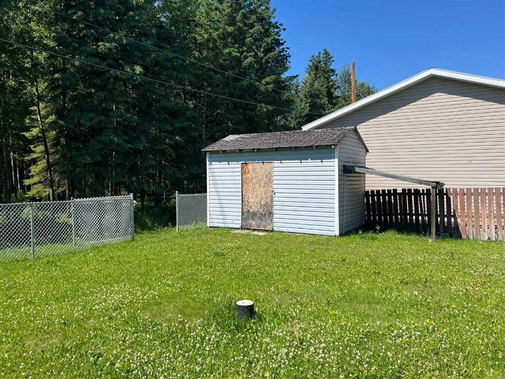 413 2 Avenue, Fox Creek, AB