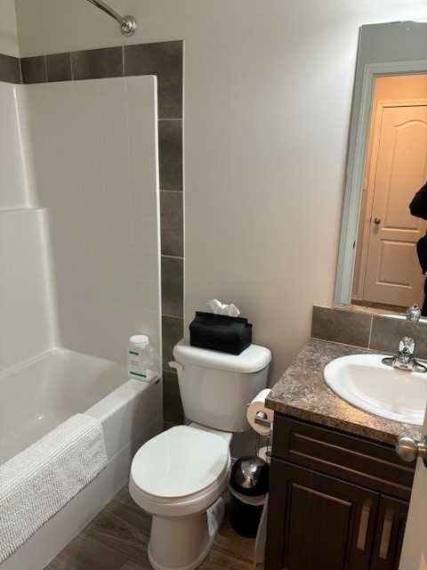 8 Anderson Close, Whitecourt, AB - Indoor Photo Showing Bathroom