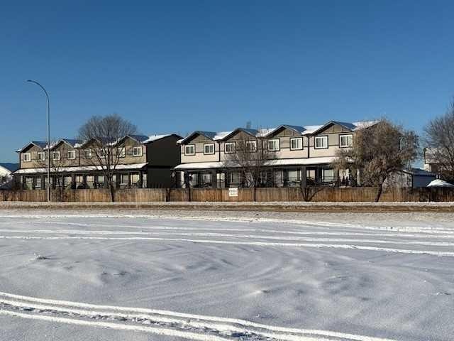 8 Anderson Close, Whitecourt, AB - Outdoor