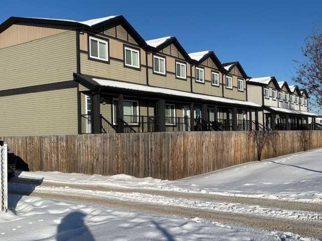 8 Anderson Close, Whitecourt, AB - Outdoor