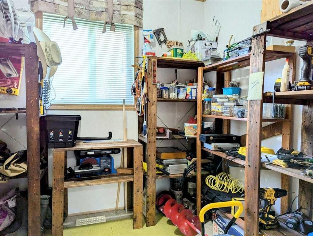 7 4 Avenue Sw, Faust, AB - Indoor Photo Showing Other Room