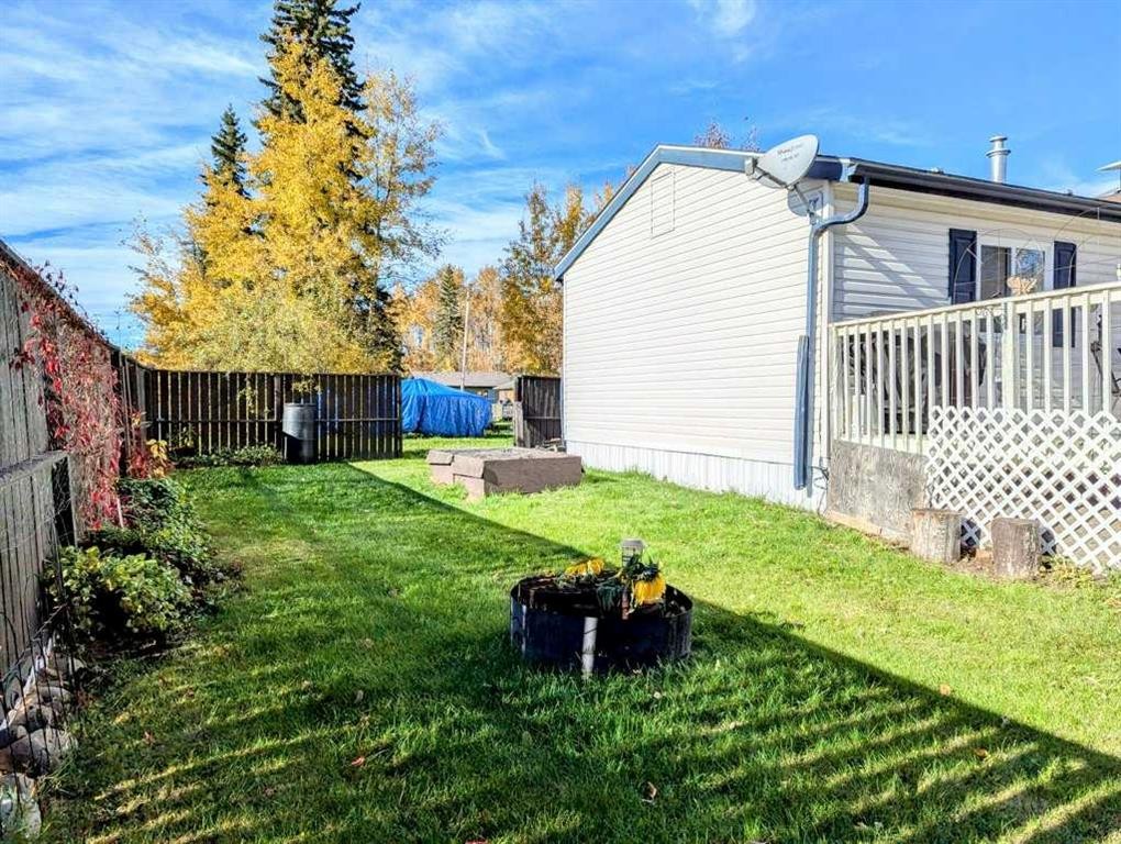 7 4 Avenue Sw, Faust, AB - Outdoor With Deck Patio Veranda