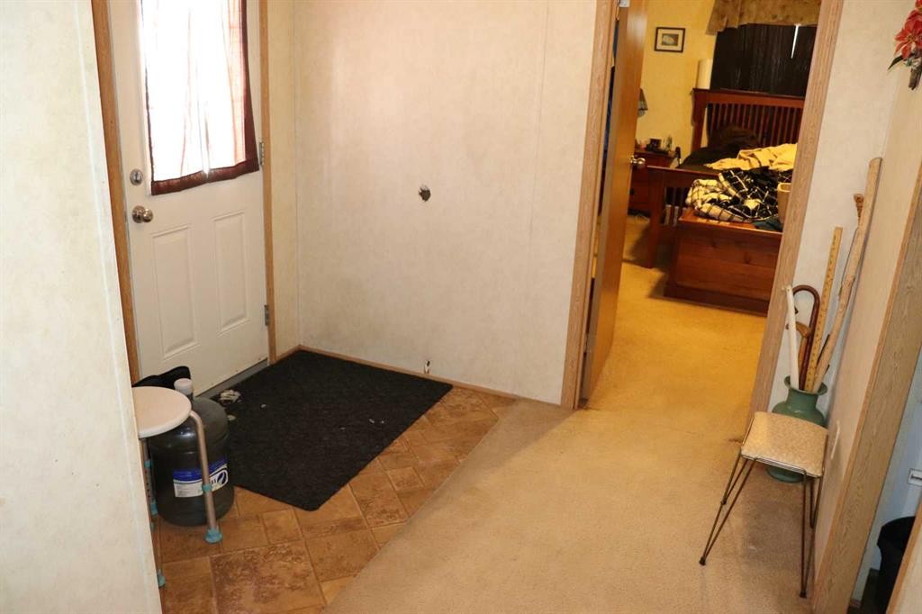 5001 51 Street, Robb, AB - Indoor Photo Showing Other Room