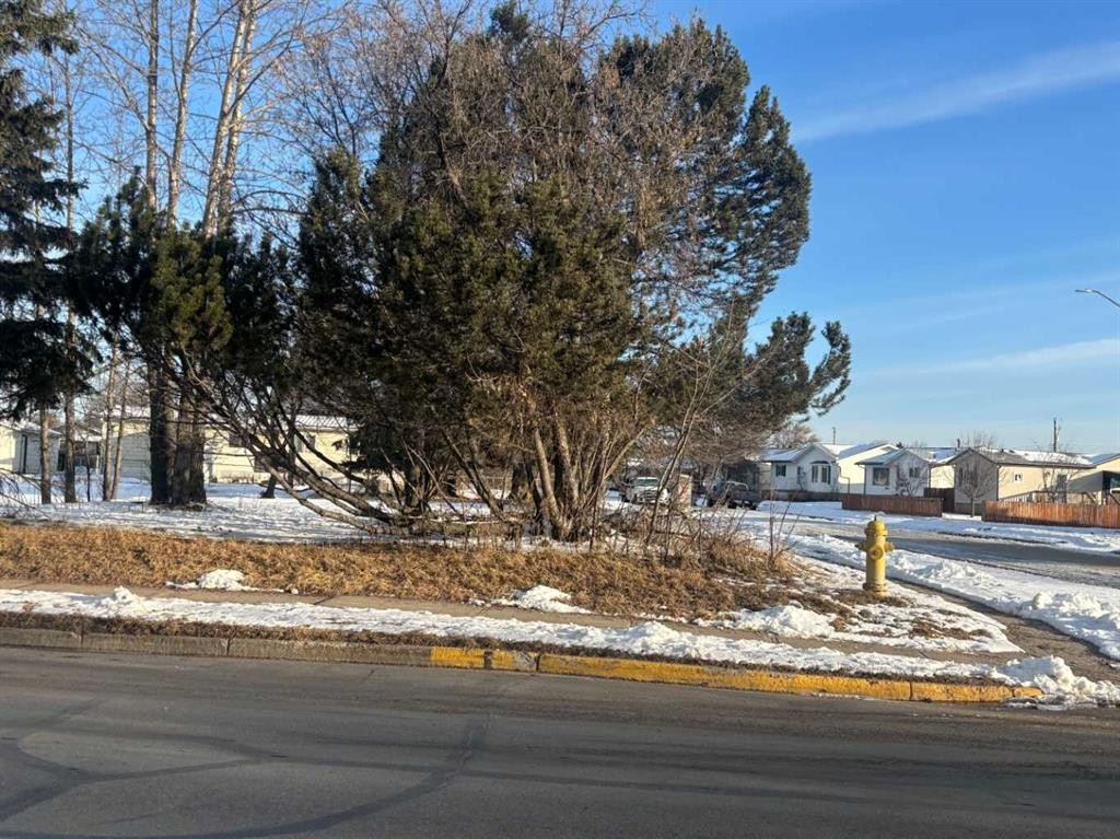 4504 55 Avenue, Whitecourt, AB