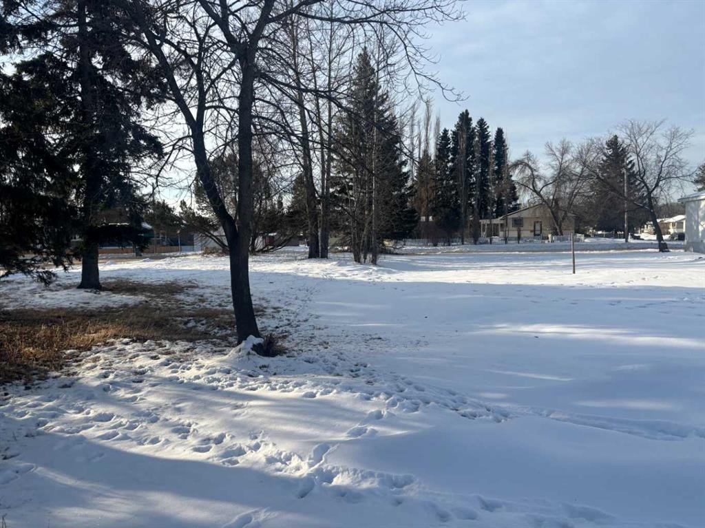 4504 55 Avenue, Whitecourt, AB