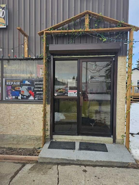 Kiosk-4912 49 Avenue, Mayerthorpe, AB