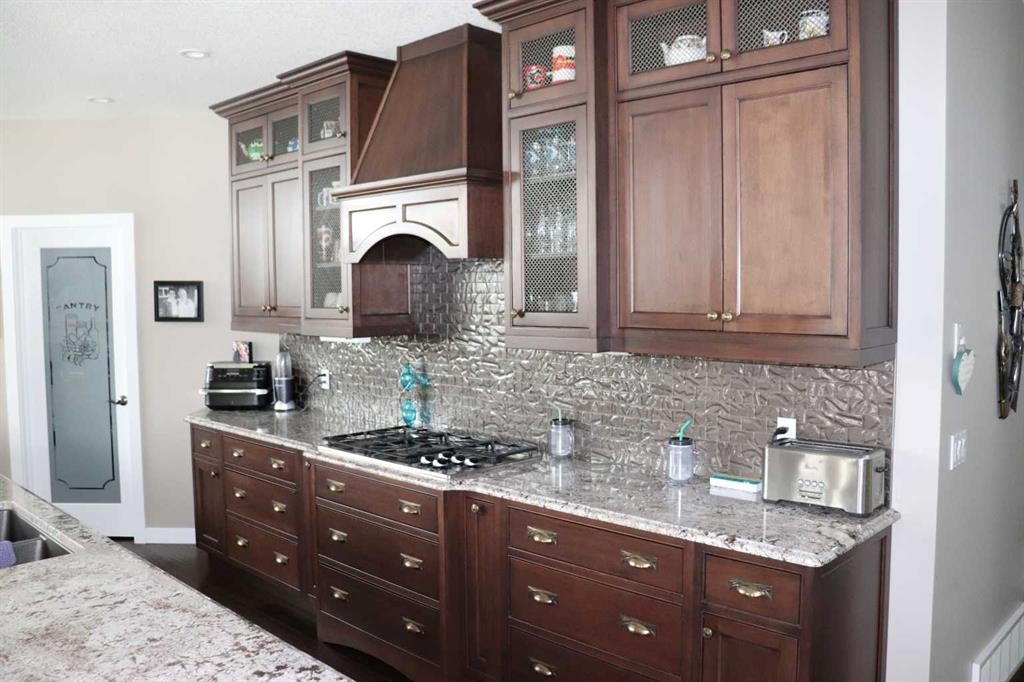 6663 15 Avenue, Edson, AB - Indoor Photo Showing Kitchen With Upgraded Kitchen