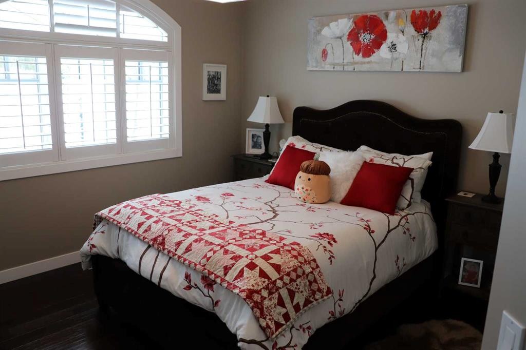 6663 15 Avenue, Edson, AB - Indoor Photo Showing Bedroom