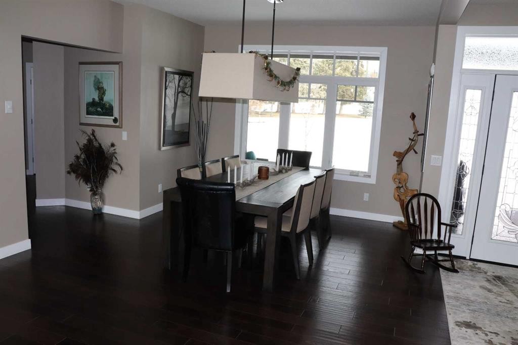 6663 15 Avenue, Edson, AB - Indoor Photo Showing Dining Room