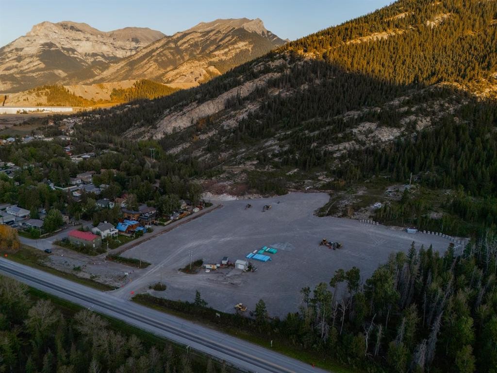 11 Exshaw Mountain Gateway, Exshaw, AB