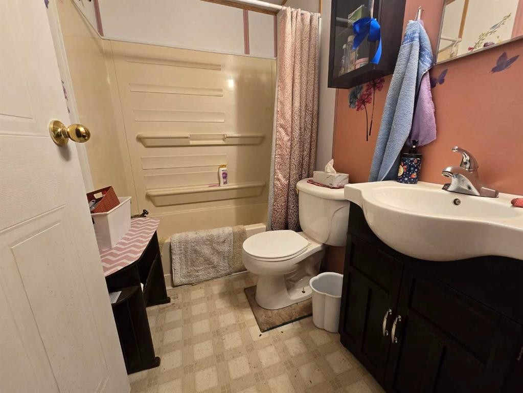 6205 Highway 616, Buck Creek, AB - Indoor Photo Showing Bathroom