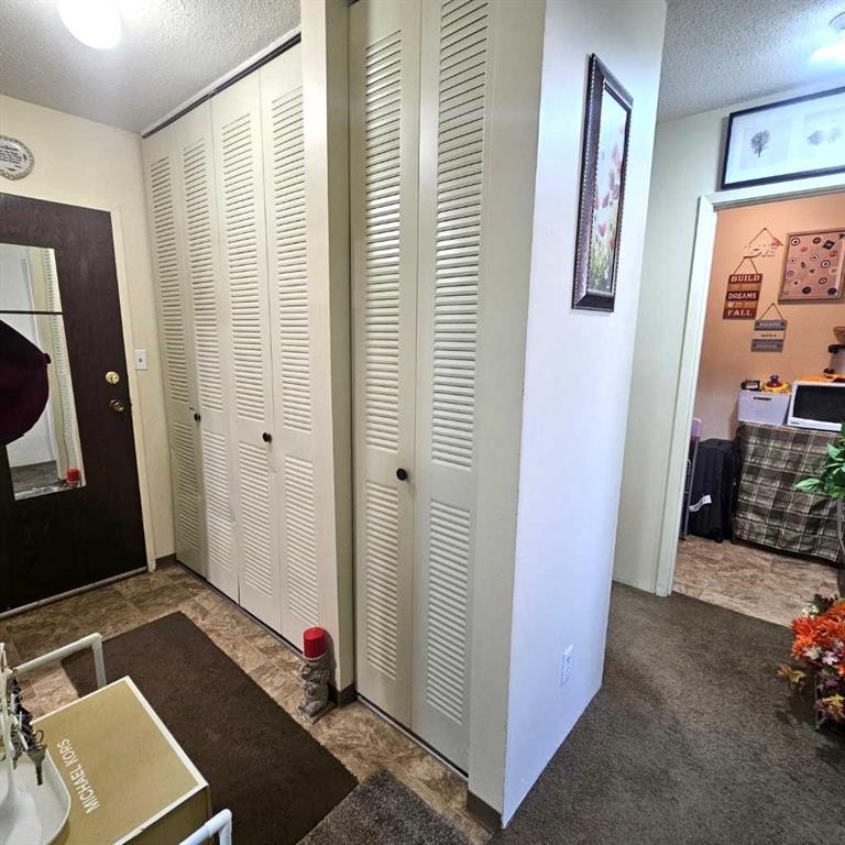 311-5317 5 Avenue, Edson, AB - Indoor Photo Showing Other Room