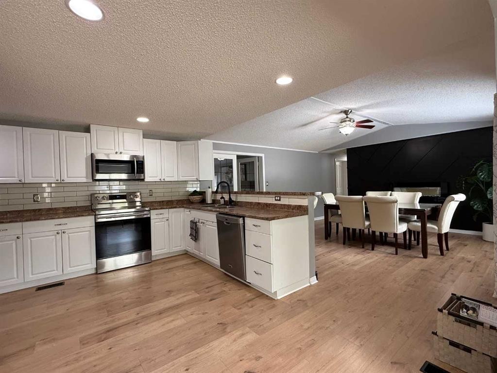 653022 Range Road 224, Athabasca, AB - Indoor Photo Showing Kitchen