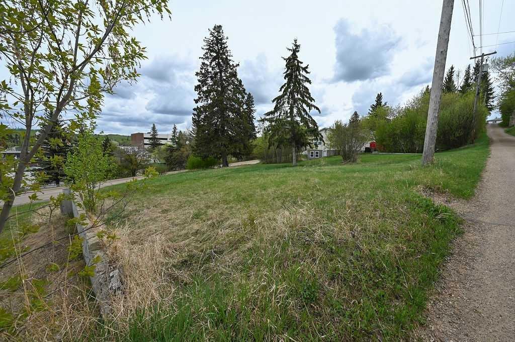 5106 49 Avenue, Athabasca, AB