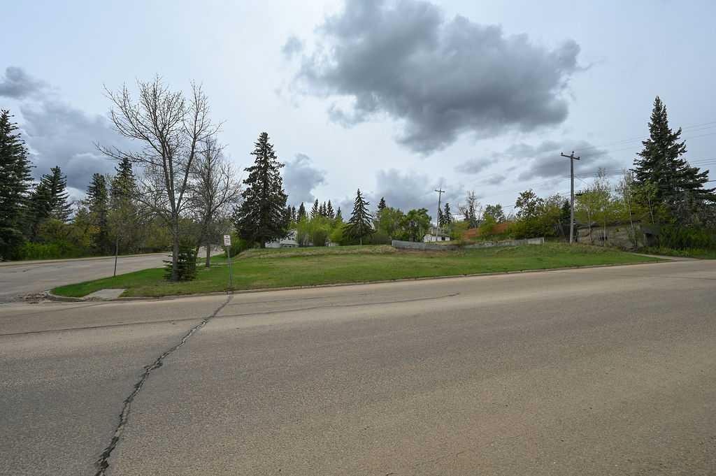 5106 49 Avenue, Athabasca, AB