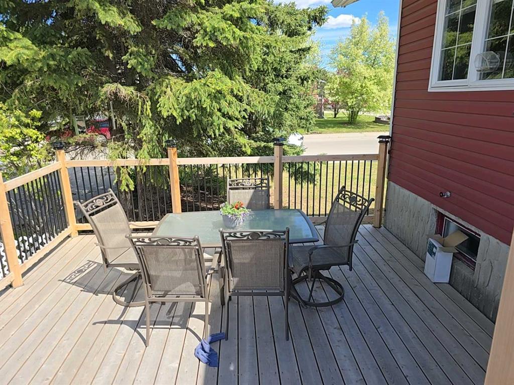 401 7 Avenue, Fox Creek, AB - Outdoor With Deck Patio Veranda With Exterior