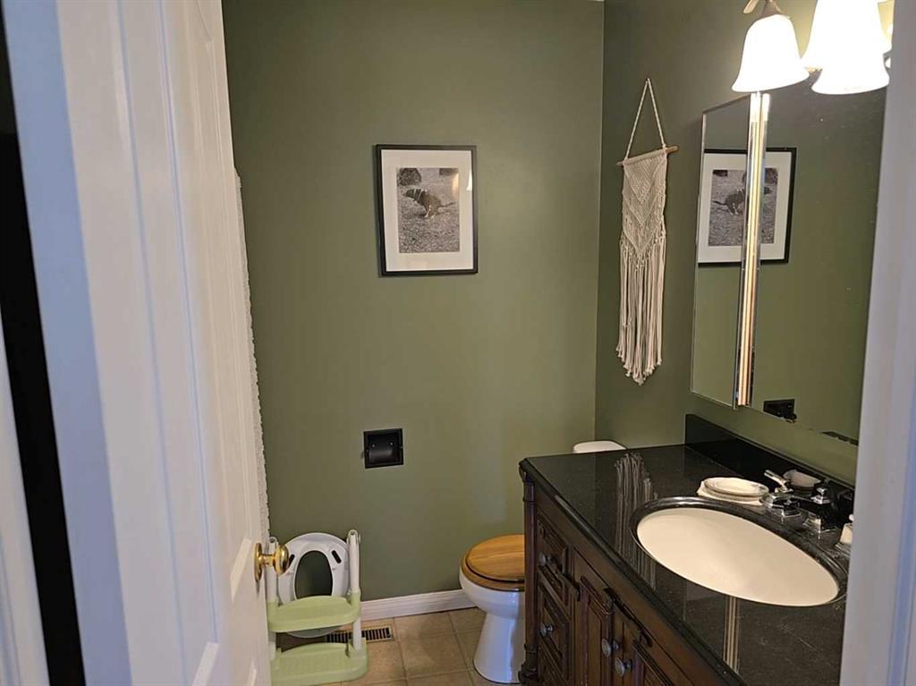 401 7 Avenue, Fox Creek, AB - Indoor Photo Showing Bathroom