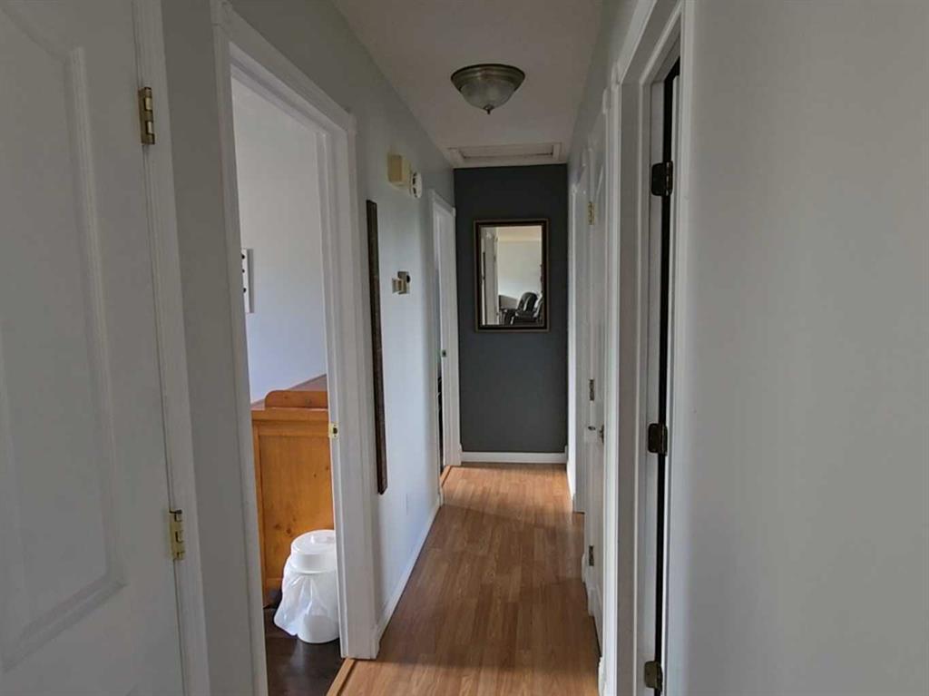 401 7 Avenue, Fox Creek, AB - Indoor Photo Showing Other Room