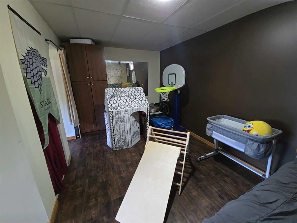 401 7 Avenue, Fox Creek, AB - Indoor