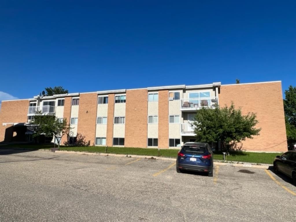 5 Sunset Boulevard, Whitecourt, AB - Outdoor