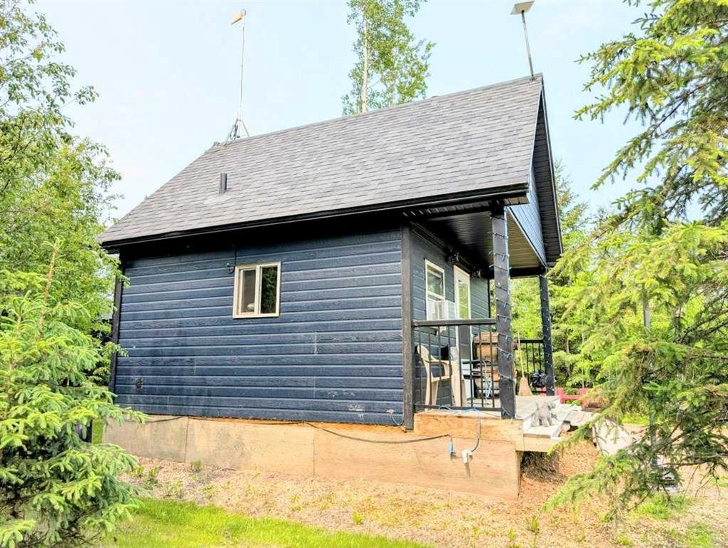 4 4A Street West, Faust, AB - Outdoor