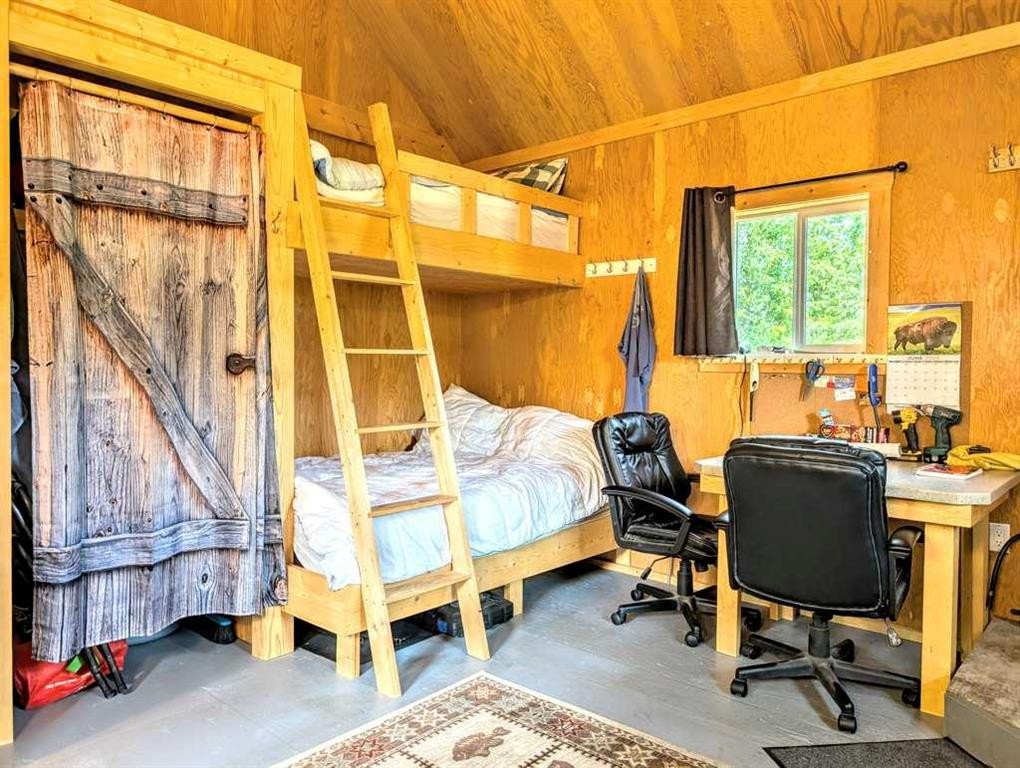 4 4A Street West, Faust, AB - Indoor