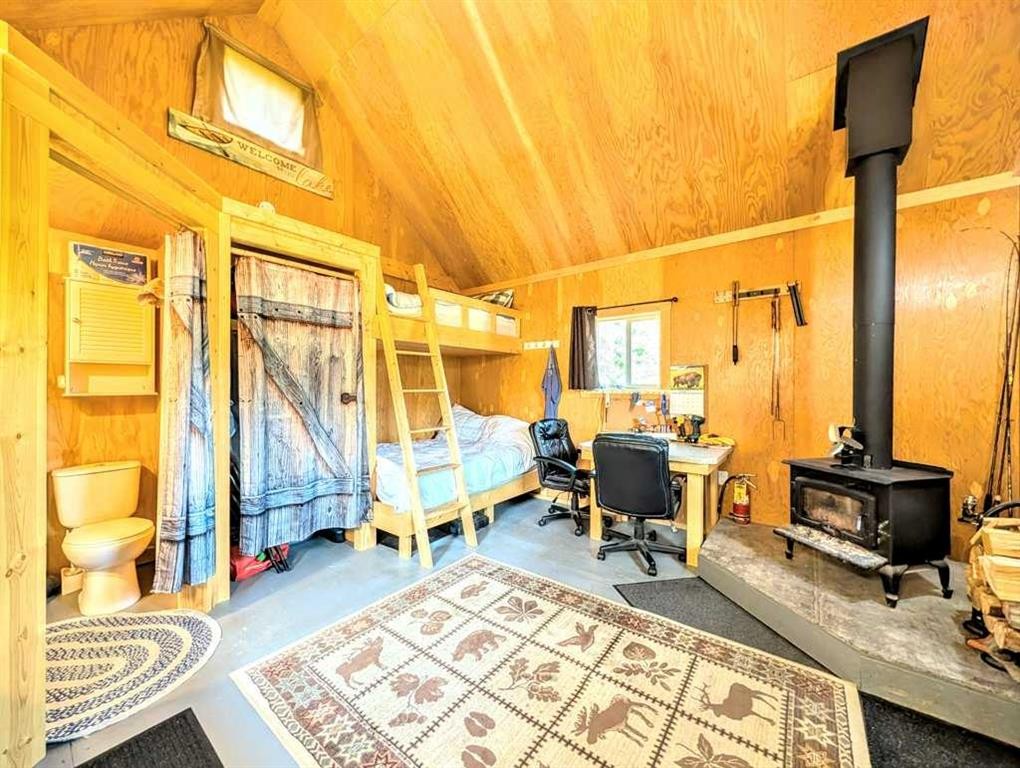 4 4A Street West, Faust, AB - Indoor