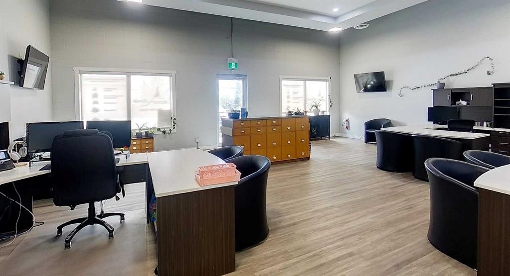 4824, 4826, 4830 3 Avenue, Edson, AB