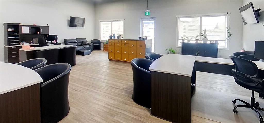 4824, 4826, 4830 3 Avenue, Edson, AB