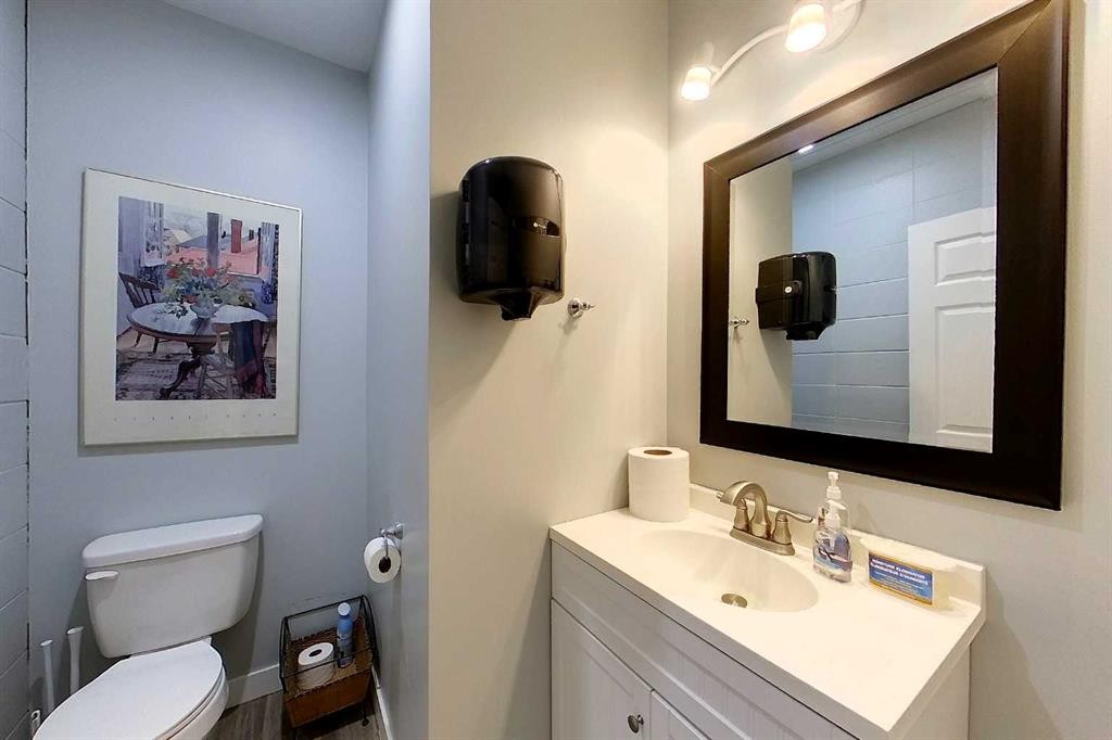 4824, 4826, 4830 3 Avenue, Edson, AB