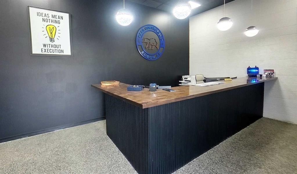 4824, 4826, 4830 3 Avenue, Edson, AB