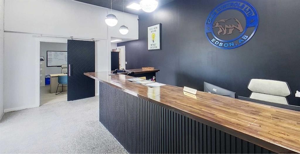 4824, 4826, 4830 3 Avenue, Edson, AB